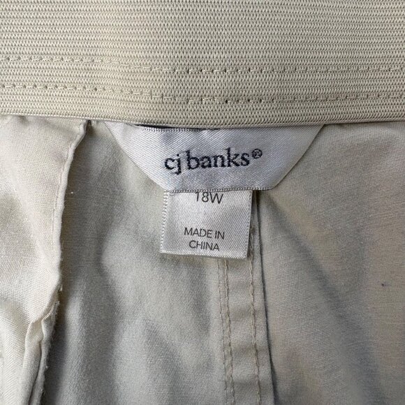 CJ Banks Womens Beige Elastic Waist Shorts Bermuda  Size 18W Cotton Blend - Picture 3 of 7